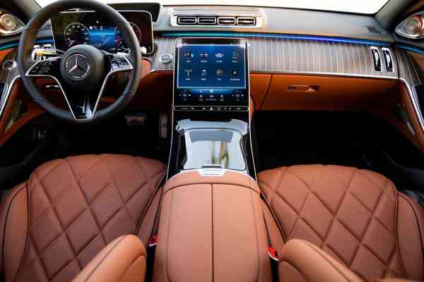 Rent a latest Maybach S680 long in Dubai