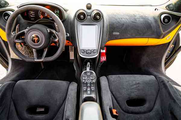 Аренда МакЛарен 570С 2019 года в Дубае, REF-164