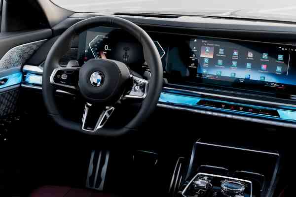 Black BMW 7-series available for rent in Dubai