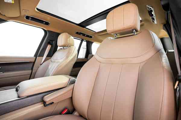 Latest Range Rover Vogue is ready for your trip