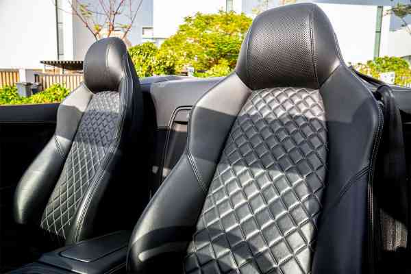 Rent Red Audi R8 Spyder in Dubai