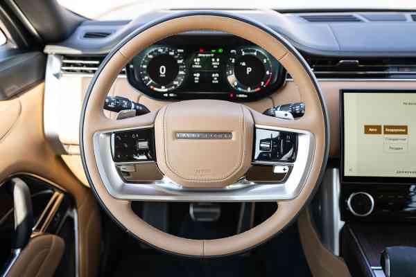Latest Range Rover Vogue is ready for your trip
