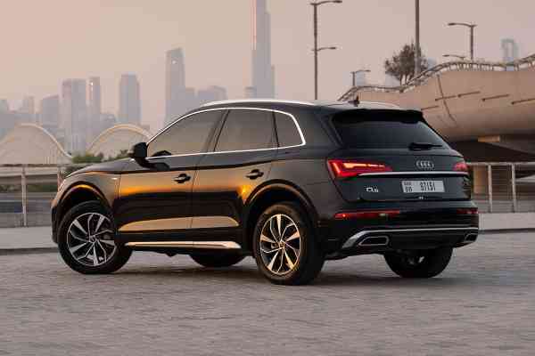 Rent Comfortable Black Audi Q5 in Dubai
