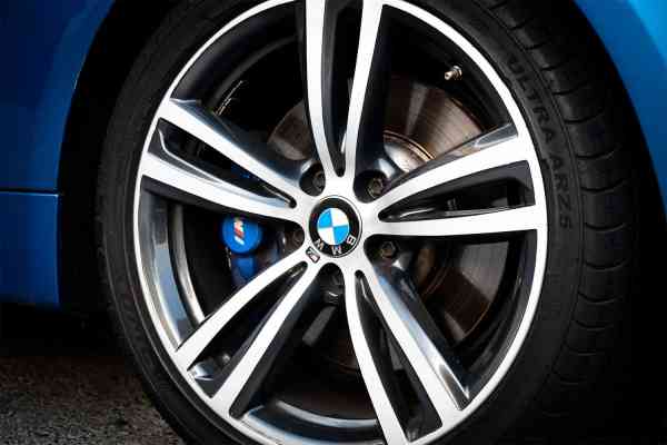 Rent Blue BMW 4 Series 2018 model, REF-4 in Dubai