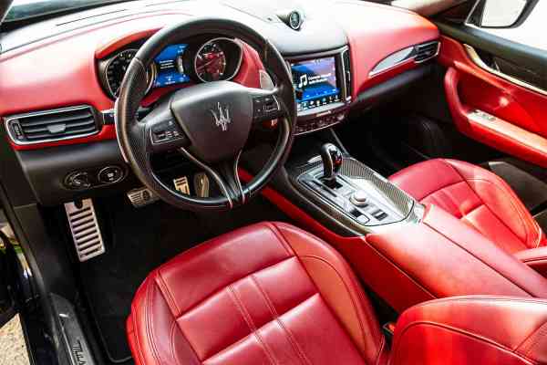 Аренда Мазерати Леванте 2019 года в Дубае, REF-160