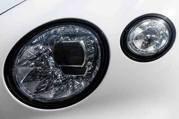 Rent White brand new Bentley Continental GT 2021 model, REF-19 in Dubai