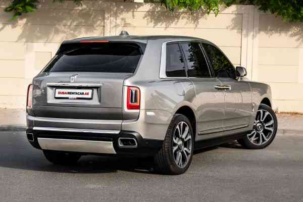 Аренда Роллс Ройс Куллинан 2021 года в Дубае, REF-106