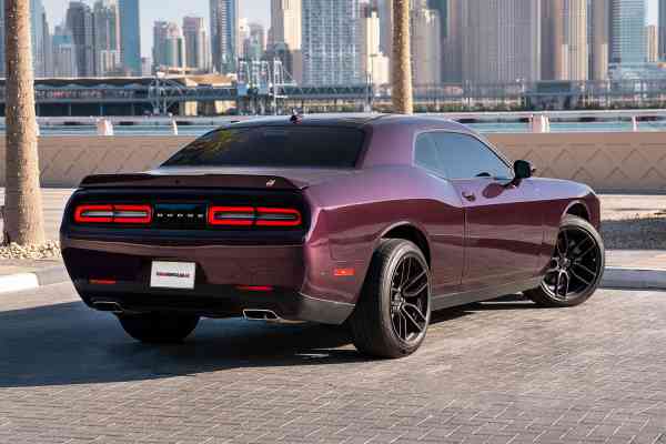 Додж Челленджер доступен для аренды в Дубае
