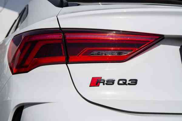 Rent White brand new Audi Q3 2021 model, REF-33 in Dubai