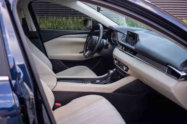 rent Mazda 6 in Dubai