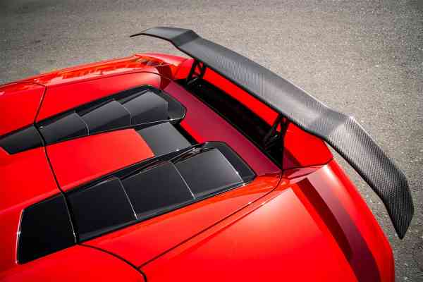 Аренда красного Ламборгини Хуракан 2021 года в Дубае, REF-210