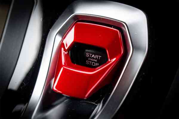 Аренда Ламборгини Хуракан 2017 года в Дубае, REF-24