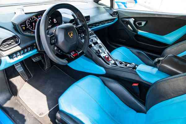 Аренда Ламборгини Хуракан 2020 года в Дубае, REF-8