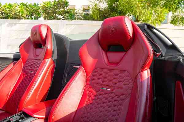 Rent Silver Lamborghini Huracan 2018 model, REF-173 in Dubai