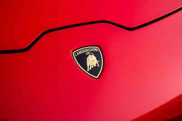 Аренда Ламборгини Хуракан 2018 года в Дубае, REF-121