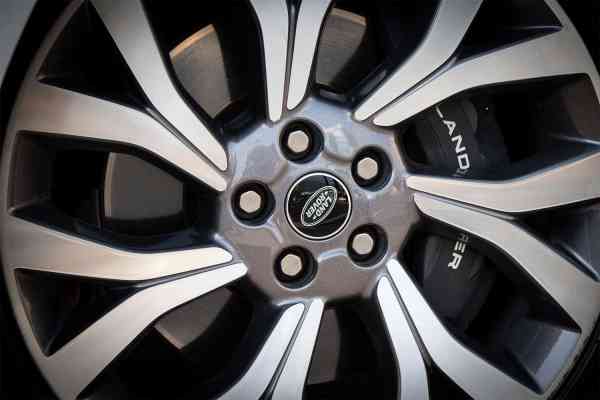 Rent White Range Rover Vogue 2021 model, REF-16 in Dubai