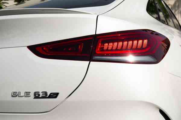 Rent White brand new Mercedes-Benz GLE 2021 model, REF-126 in Dubai