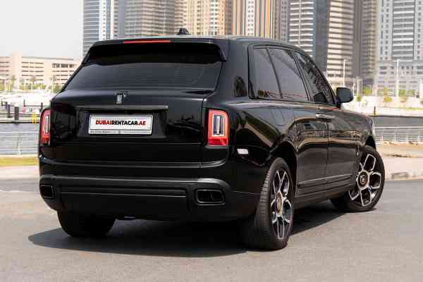 Rent Black Rolls Royce Cullinan in Dubai