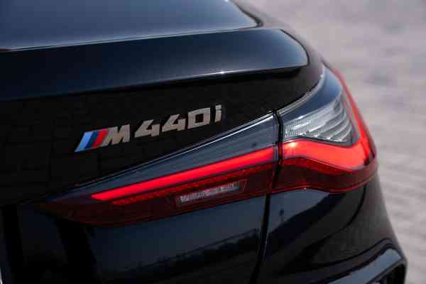 Rent luxurious M powered 440i BMW in Dubai