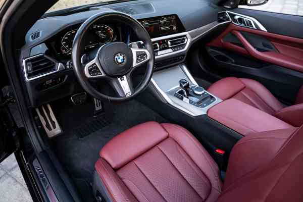 Rent luxurious M powered 440i BMW in Dubai