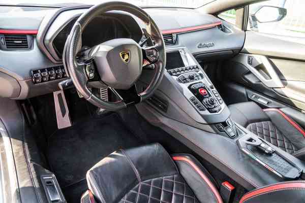 Rent Red Lamborghini Aventador 2018 model, REF-44 in Dubai