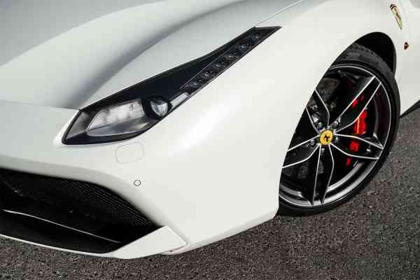 Аренда Феррари 488 2018 года в Дубае, REF-115