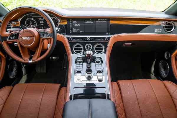 Rent Silver Bentley Continental GT 2021 model, REF-92 in Dubai