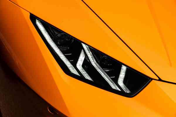 Аренда оранжевого Lamborghini Evo Coupe в Дубае