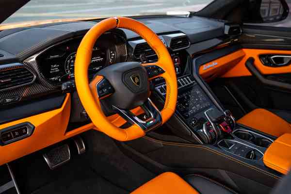 Аренда Ламборгини Урус Дубай