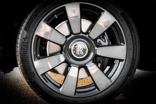 Rent Black special edition Rolls Royce Cullinan 2020 model, REF-165 in Dubai