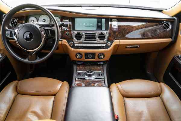 Rent White unique Rolls Royce Ghost 2018 model, REF-150 in Dubai