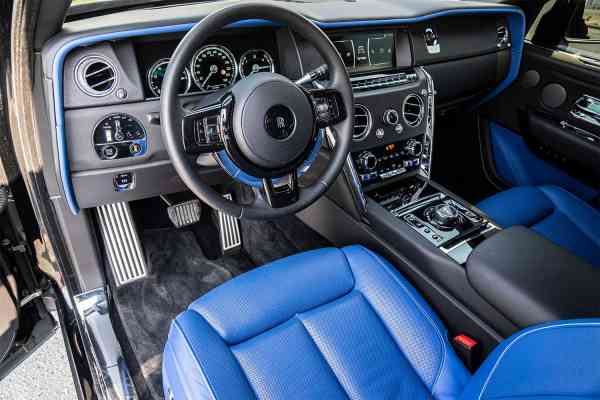 Rent Black special edition, brand new Rolls Royce Cullinan 2021 model, REF-166 in Dubai