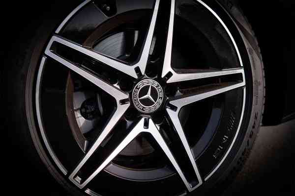 Мерседес Бенз Ц300 - 2022 года