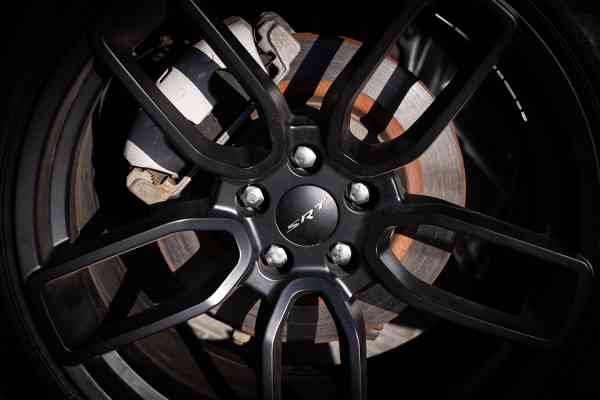 Додж Челленджер доступен для аренды в Дубае