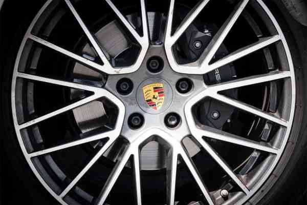 Аренда Порш Кайен 2021 года в Дубае, REF-56