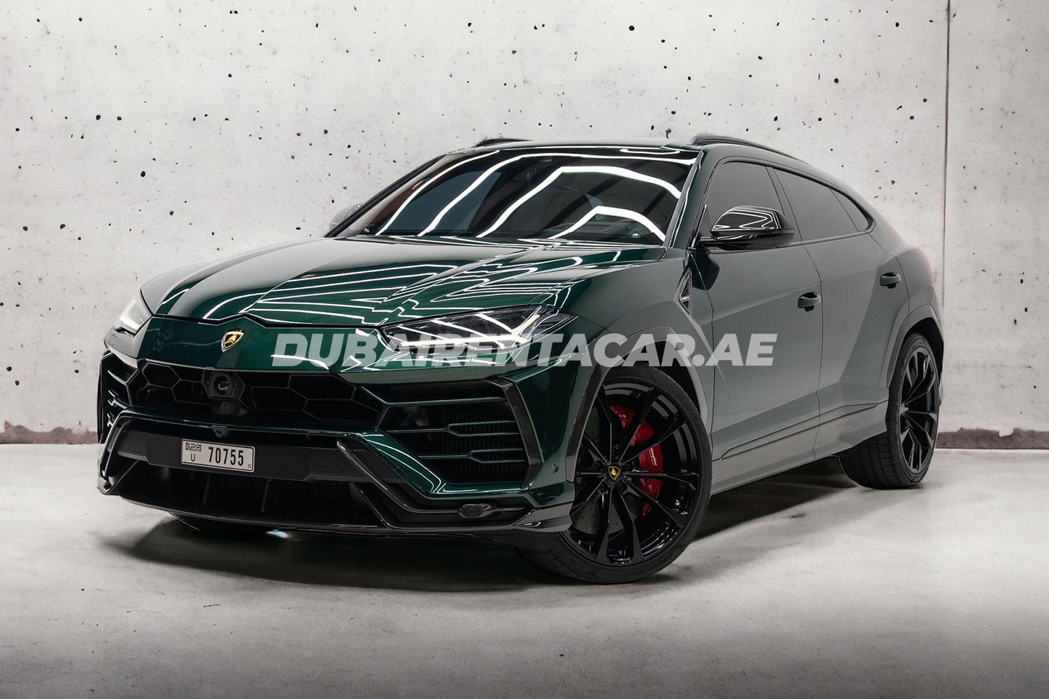 Аренда темно-зеленого Lamborghini Urus в Дубае