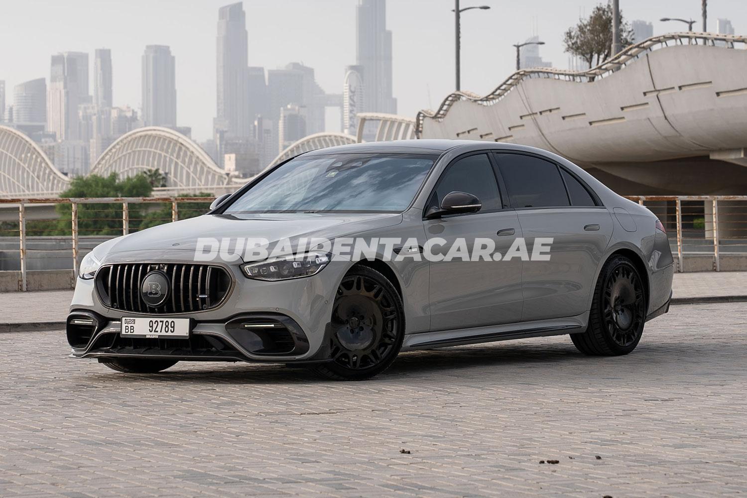 Мощный Mercedes-Benz AMG S63 Brabus 930 E- Performance доступен в аренду в Дубае